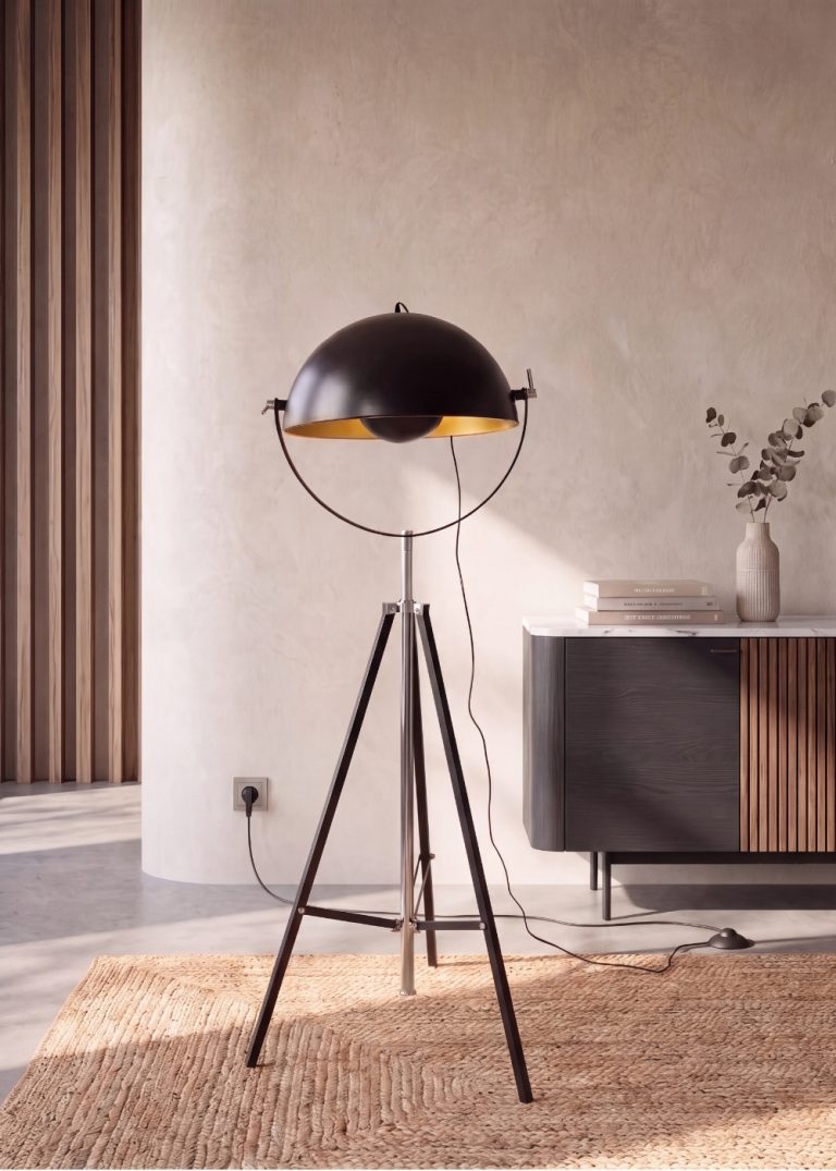 Lampada da terra in acciaio nero e lucidato oro